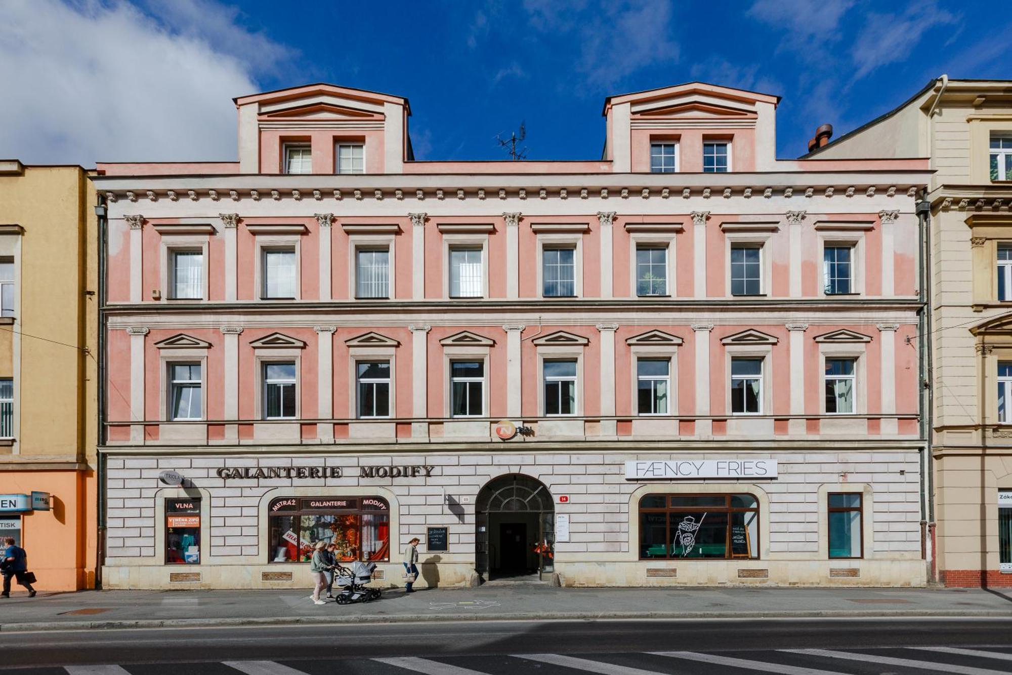 Avantgarde Apartments Plzen Bagian luar foto