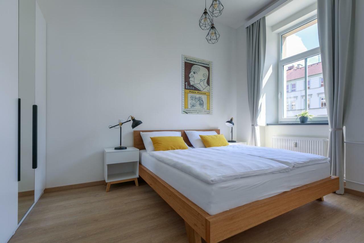 Avantgarde Apartments Plzen Bagian luar foto