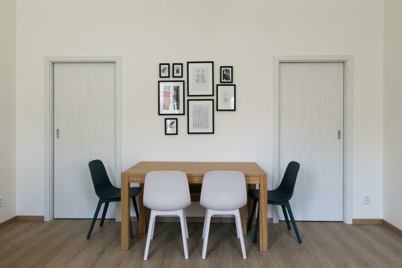 Avantgarde Apartments Plzen Bagian luar foto
