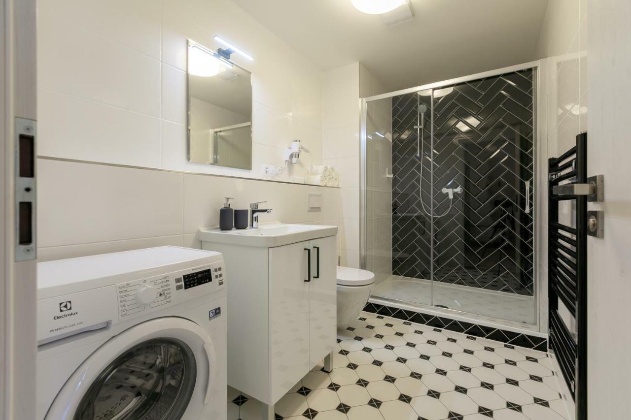 Avantgarde Apartments Plzen Bagian luar foto