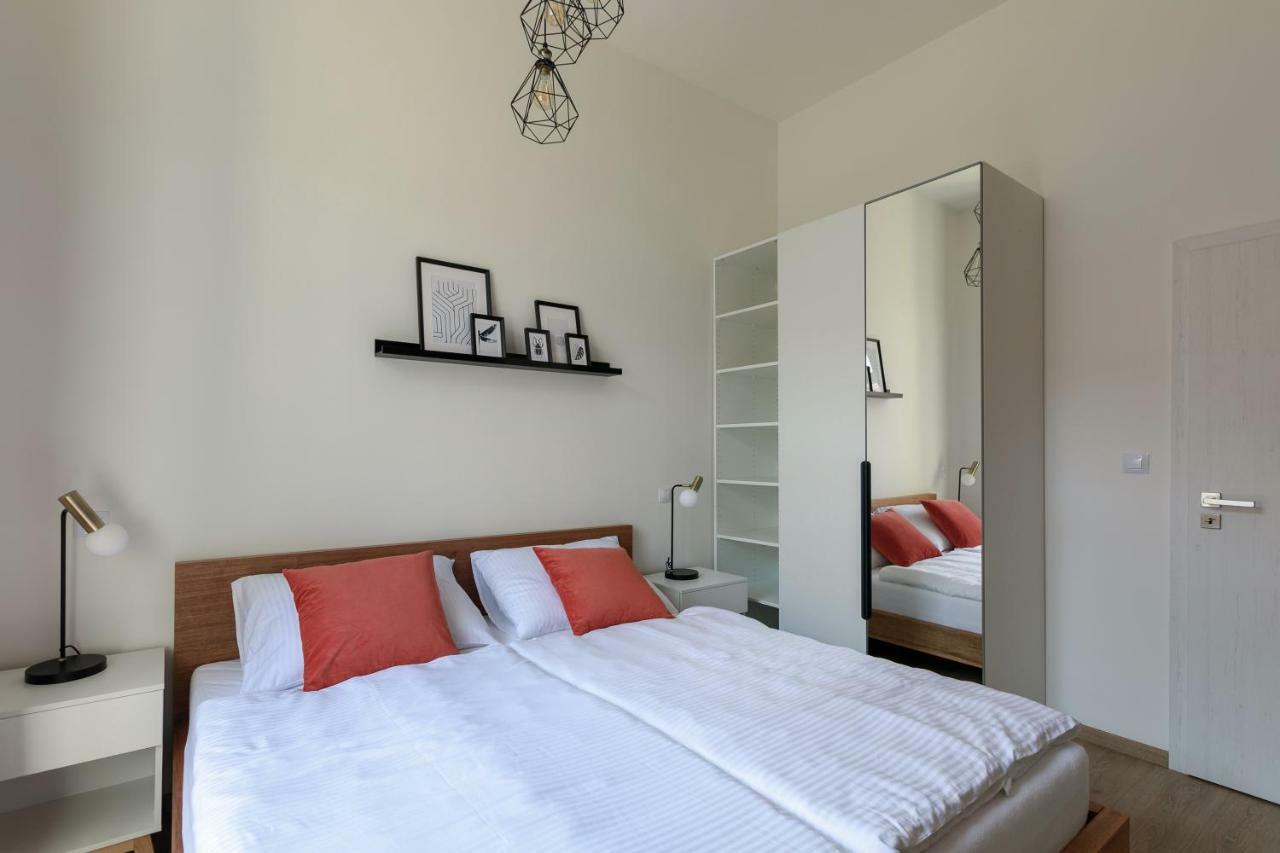 Avantgarde Apartments Plzen Bagian luar foto