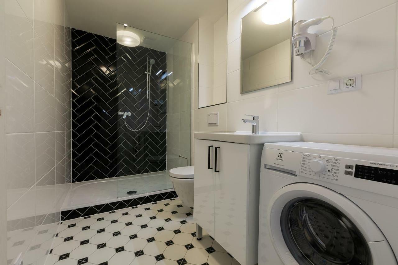 Avantgarde Apartments Plzen Bagian luar foto